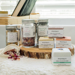 Luxurious Bath Bomb and Salt Bundle - Ultimate Relaxation Collection by Monsuri