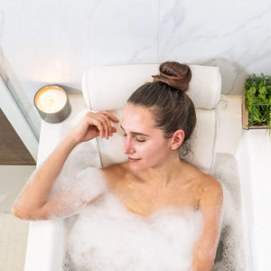 Easy-to-clean bath tub pillow